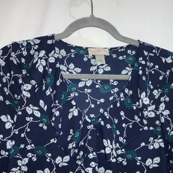 Loft faux wrap blouse Sz XXSP floral long sleeve ruffle button cuff - Picture 4 of 7
